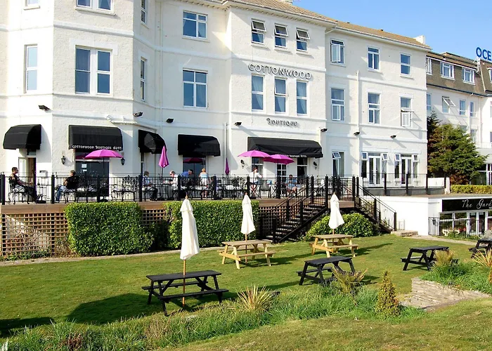 Discover Bournemouth Hotels with Swimming Pools for a Relaxing Stay