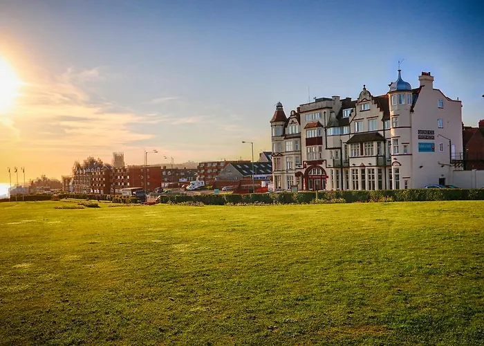 Hotels and B&B in Cromer: Where to Stay for a Fantastic Holiday Experience
